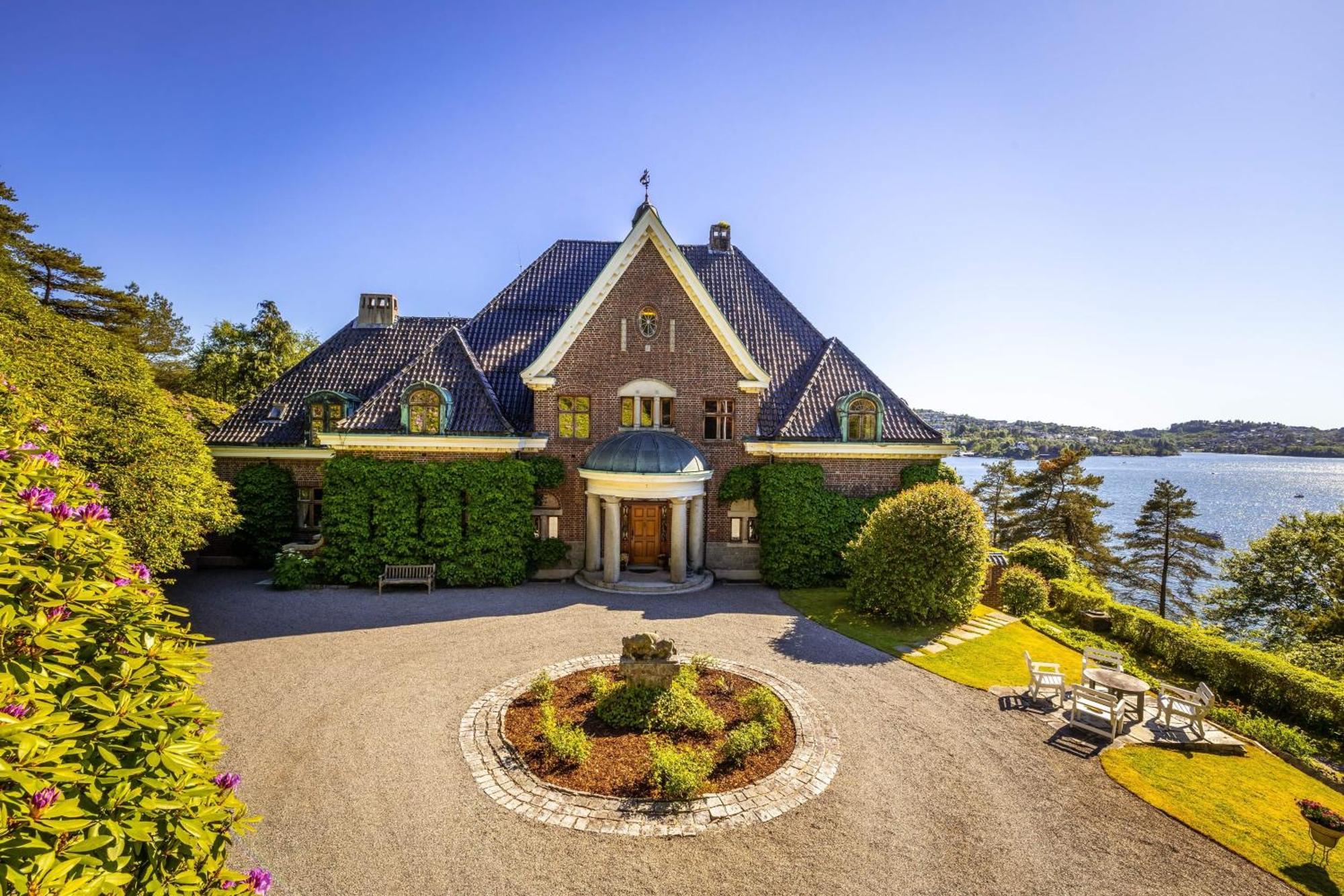 Unique Victorian Villa With Private Coastline Bergen Exteriér fotografie