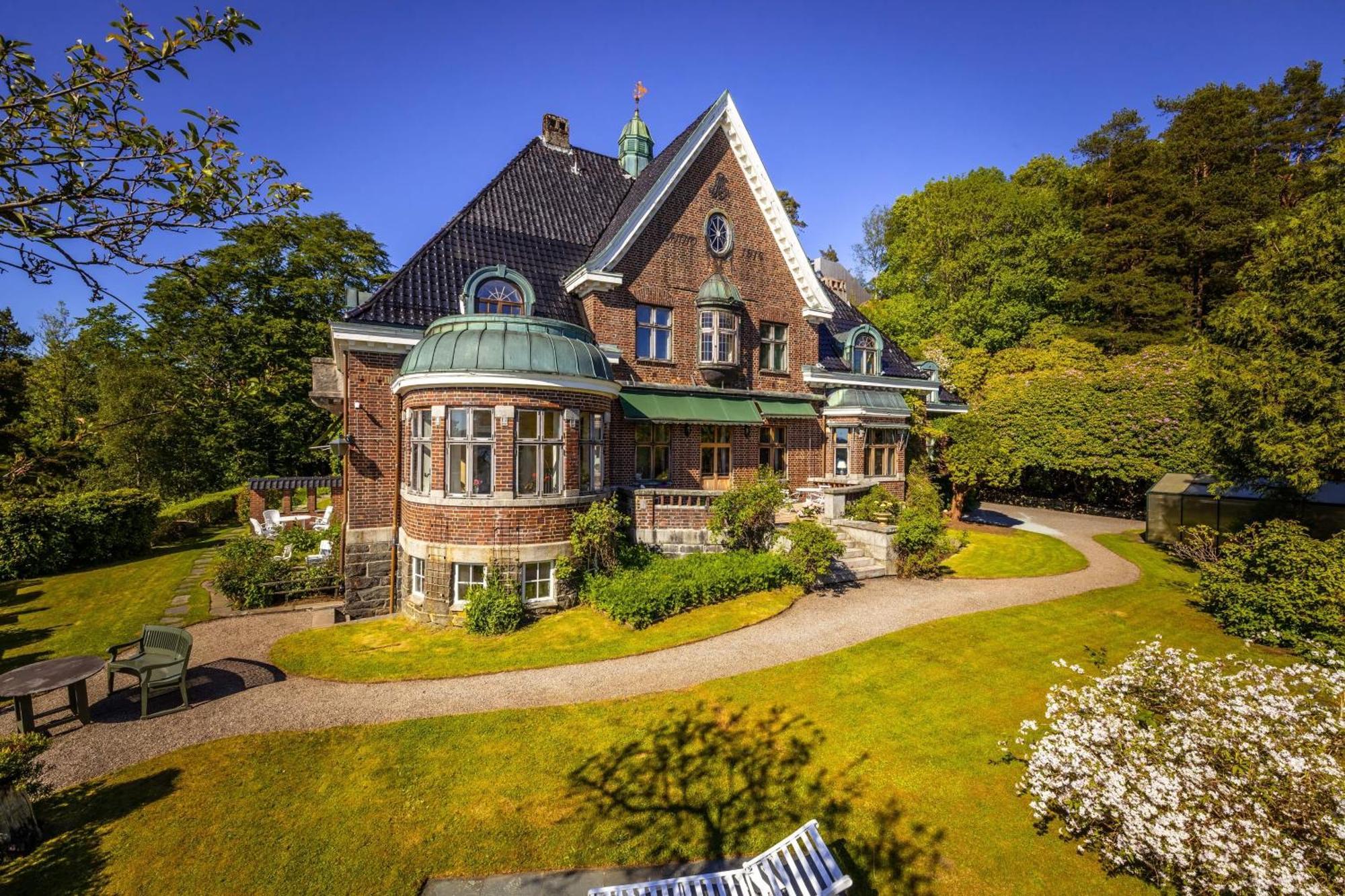 Unique Victorian Villa With Private Coastline Bergen Exteriér fotografie