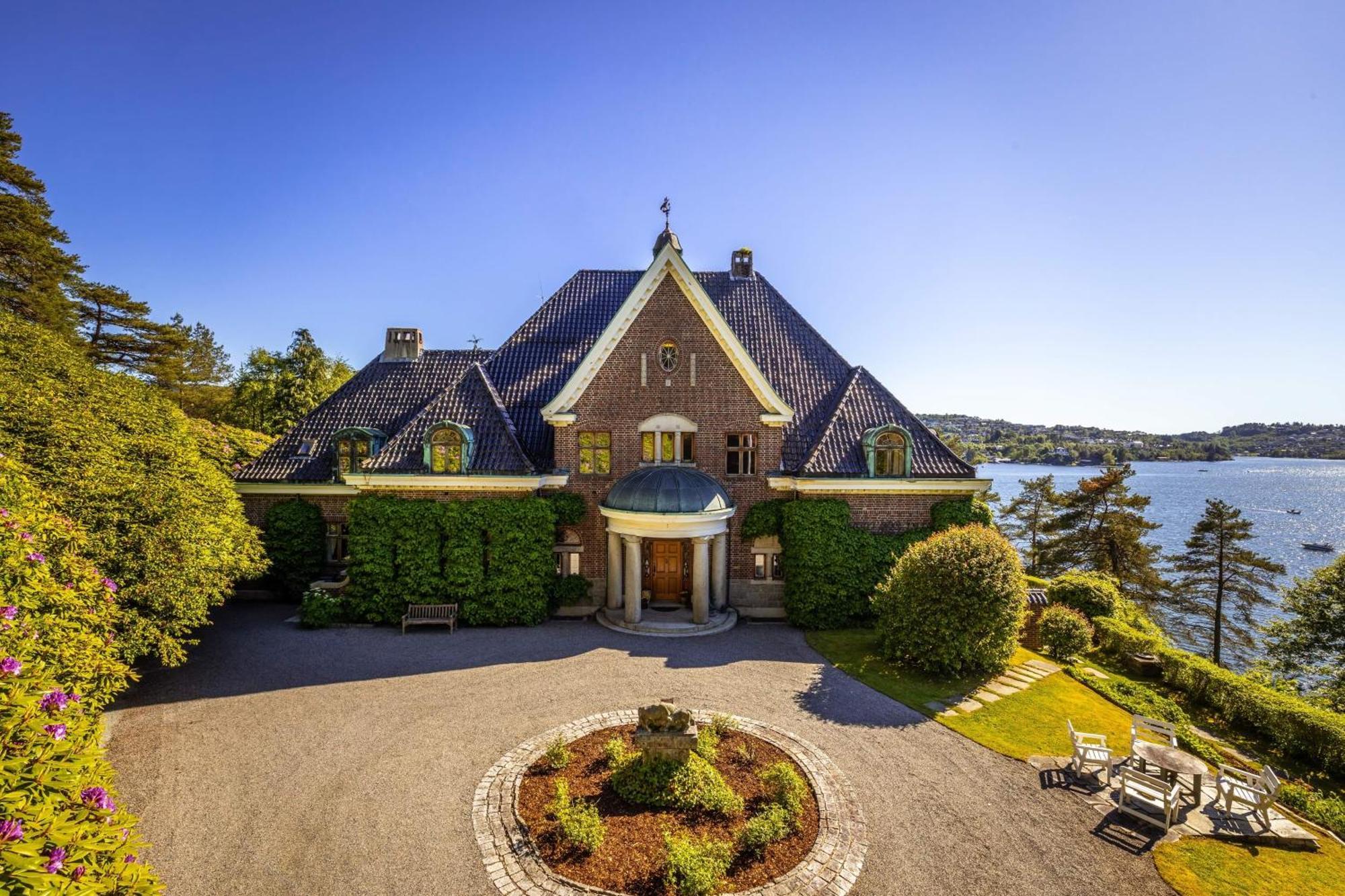 Unique Victorian Villa With Private Coastline Bergen Exteriér fotografie